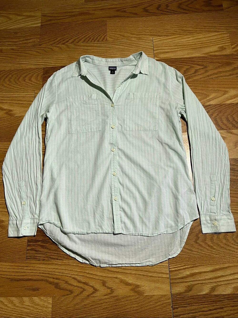 Patagonia Women's Lightweight A/C Buttondown Shirt Medium